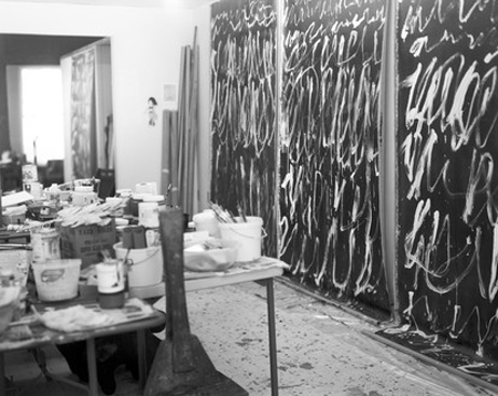 Cy Twombly’s studio in Lexington, 2006. Image: © Sally Mann, Artwork: © Cy Twombly Foundation